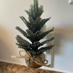 Bath & Body Works Glittering Holiday Tree Wallflower